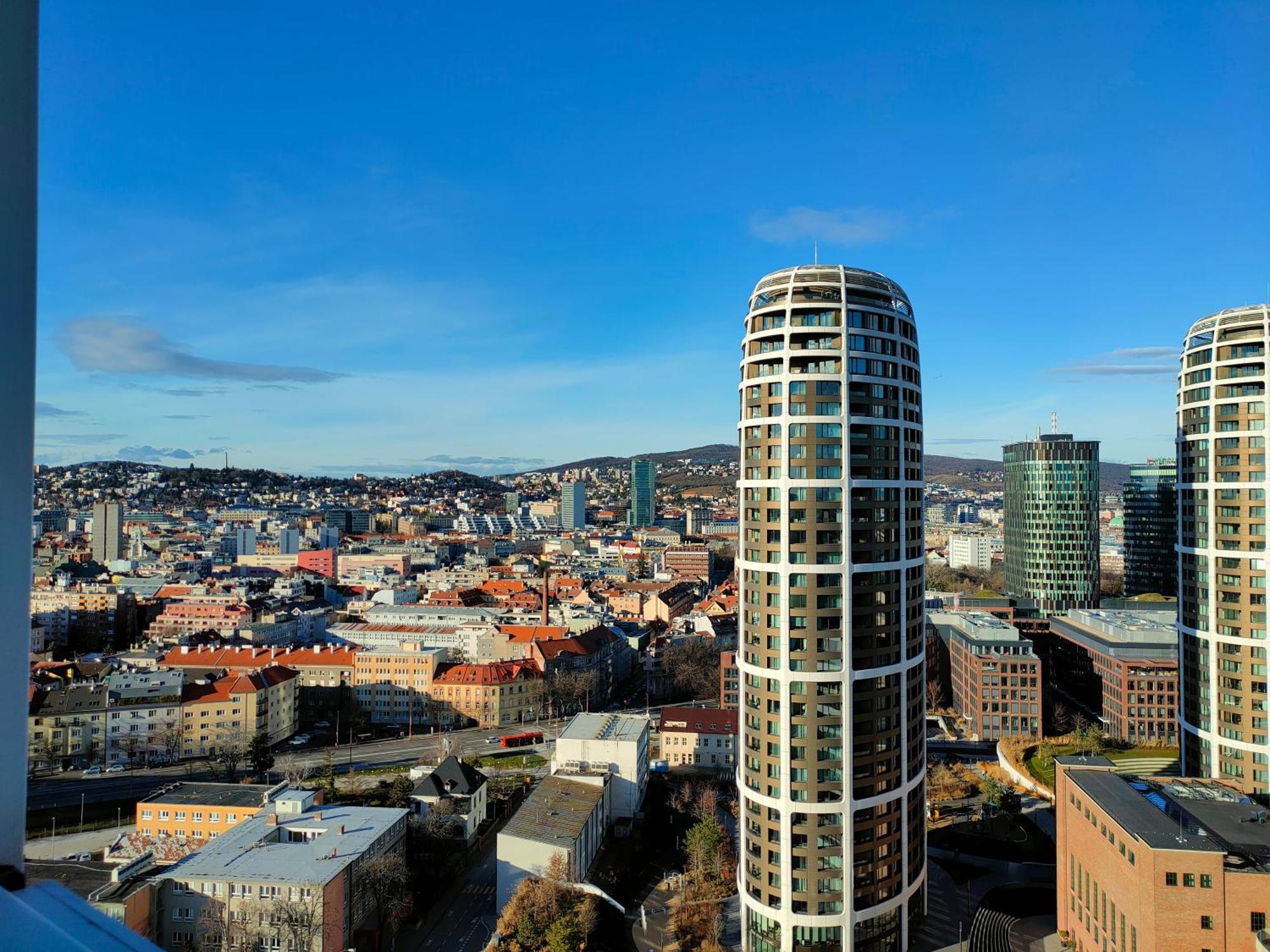 Sag Romantic 22 Floor Panorama City Free Parking Free Wifi Братислава Екстер'єр фото